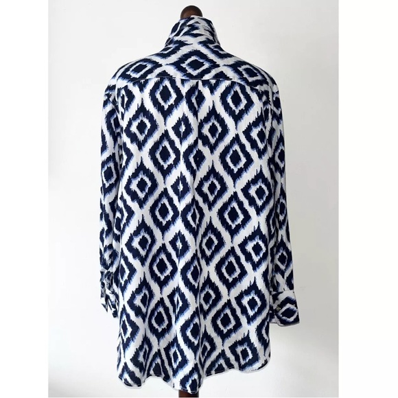 M & S PURE LINEN BLUE & WHITE ABSTRACT OVERSIZED COLLARED LONG SLEEVE BLOUSE - Picture 8 of 9